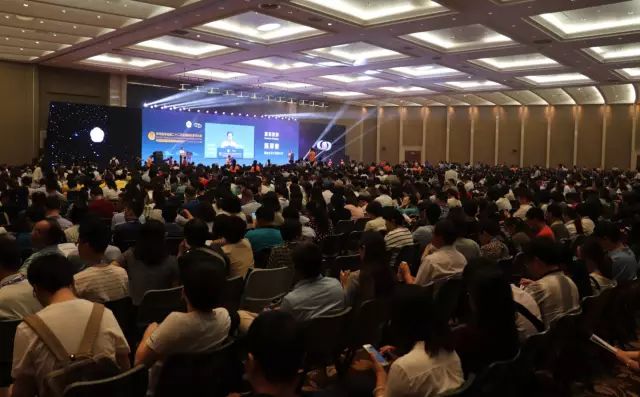首页 - 澳门(金沙)官网网站首页集团本部：厦门大学附属厦门眼科中心总院长、厦门眼科中心眼科研究所所长黎晓新教授被授予中美眼科学会眼科科学研究较高奖——金钥匙奖，以表彰她为我国眼科科研事业作出.jpg