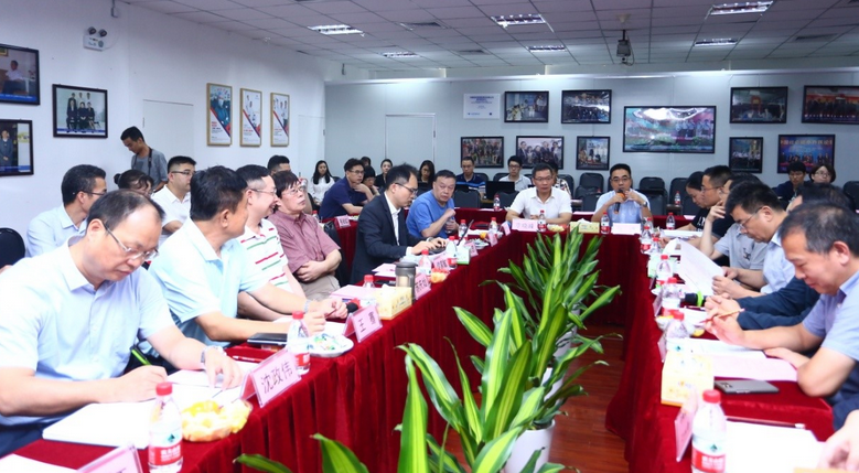 中华儿女新闻网：“坚守社会责任·坚定文化自信”中央及行业媒体采访团走基层活动走进首页 - 澳门(金沙)官网网站首页集团3.png