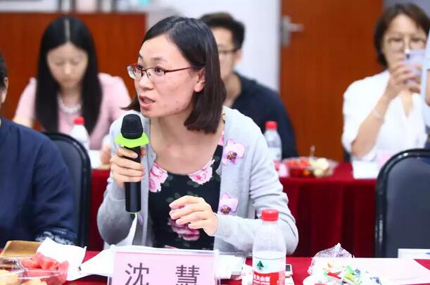 由人民日报、经济日报、科技日报、中新社等22家中央及行业媒体组成的采访团,走进首页 - 澳门(金沙)官网网站首页集团本部厦门大学附属厦门眼科中心7.jpg 由人民日报、经济日报、科技日报、中新社等22家中央及行业媒体组成的采访团,走进首页 - 澳门(金沙)官网网站首页集团本部厦门大学附属厦门眼科中心7.jpg