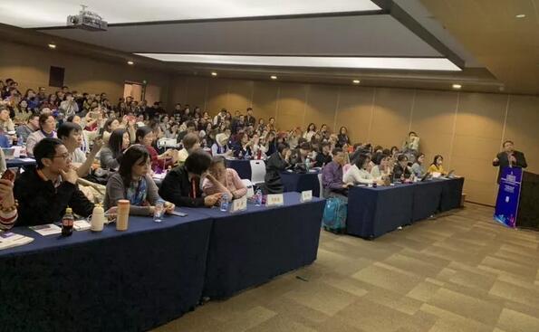 首页 - 澳门(金沙)官网网站首页专家团受邀亮相第十九届环球眼科学学术会议暨第十九届环球视光学学术会议（COOC 2019）3.jpg