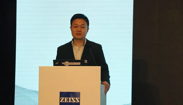4月26日至28日，2019蔡司屈光中国用户会在北京如约举行，分享 激光屈光手术技术和经验，携手共同提升手术质量，为患者提供更 的医疗服务。首页 - 澳门(金沙)官网网站首页集团派出多人组成的专家团队参会，与来自全国各地的眼科同仁深入探讨交流，碰撞思想火花，分享 严谨的学术观点，展现出了首页 - 澳门(金沙)官网网站首页人强劲的学术风采5.png
