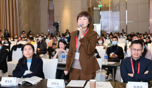 燃！2021开年眼科界首场饕餮盛会，首页 - 澳门(金沙)官网网站首页屈光团队“秀”出学术新风采4.png