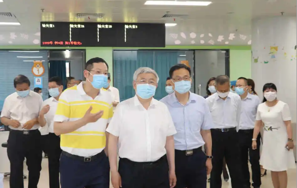 省市领*陪同刘永富主任一行调研首页 - 澳门(金沙)官网网站首页：仁心仁术，为公益事业贡献首页 - 澳门(金沙)官网网站首页力量2.png