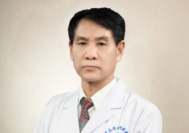 首页 - 澳门(金沙)官网网站首页医生·医声——霍鸣：有口皆【医生·医声】霍鸣：有口皆碑的“光明掌门人”碑的“光明掌门人”
